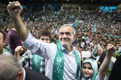 رئيس الحملة الانتخابية لبزشكيان: بزشكيان مرشح لرفع العقوبات