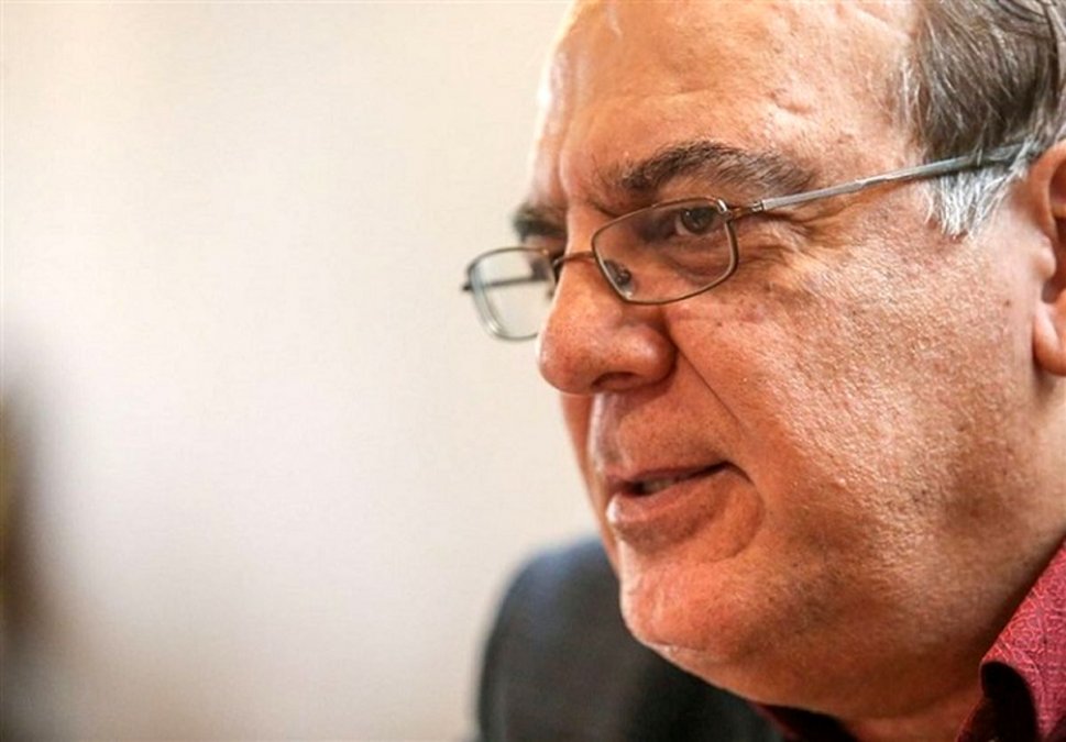 عباس عبدی: این اولین دورهای است که روحانیون خود را از انتخابات کنار کشیدهاند