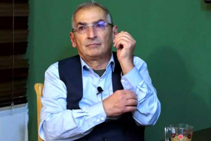 صادق زیباکلام: باید به پزشکیان رای دهیم