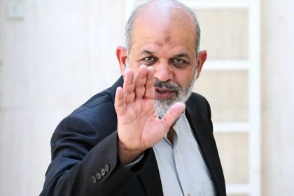 أحمد وحيدي وزير الداخلية ينفي تصريحات بزشكيان حول دعم المحافظين لجليلي