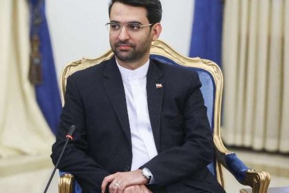 آذری جهرمی: چهرههای تکراری در دولت برای مردم ملالتآورند