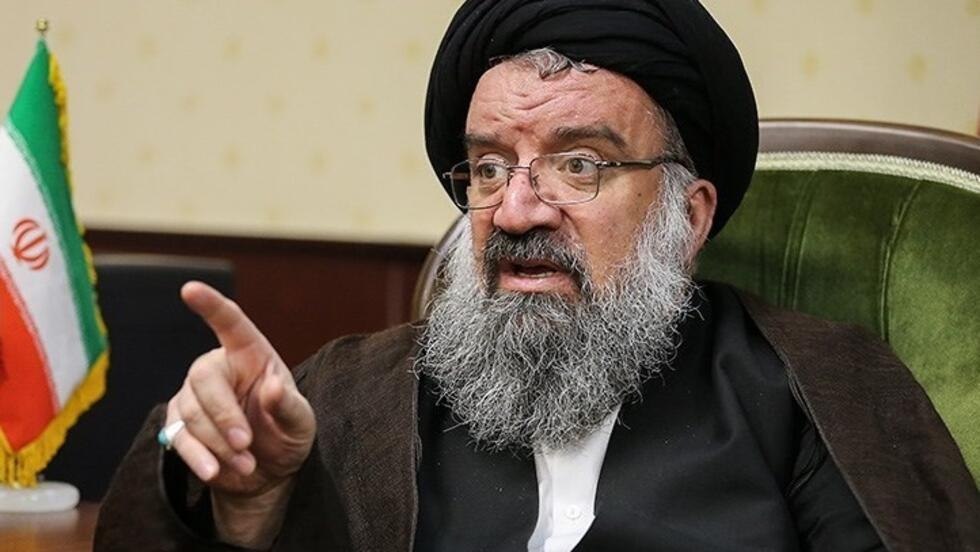 خاتمی خطاب به پزشکیان: دعوای دوگانه تعهد و تخصص دوباره بعد از ۴۵ سال باب نشود