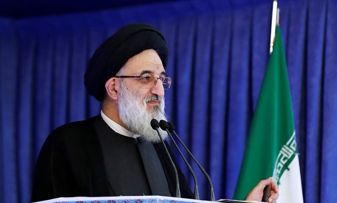 Imam Juma of Karaj: Israel is Alive with America's Artificial Breath