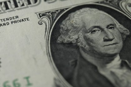 Fears and Hopes of a Cheaper Dollar for America and the World