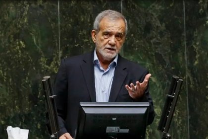 Masoud Pezeshkian's Defense of the Government Cabinet: All Ministers Coordinated with Leadership