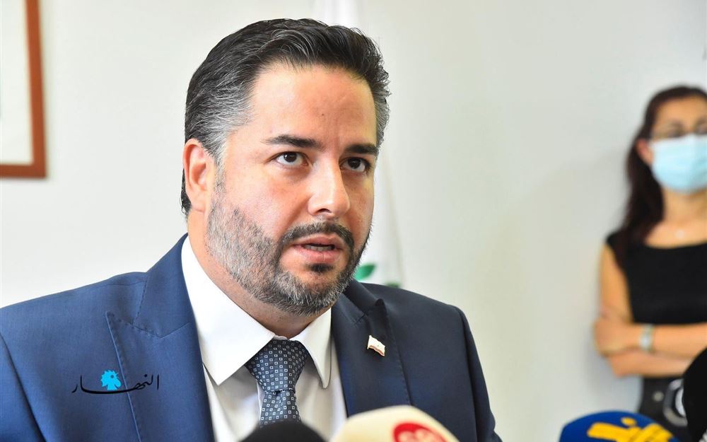 وزير الاقتصاد والتجارة اللبناني المؤقت لا يرى أملًا في تحسن اقتصاد لبنان