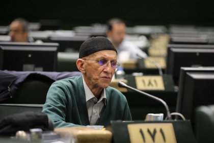 نوباوه، نماینده مجلس: مجلس از رویکرد پزشکیان در حوزه فضای مجازی حمایت میکند