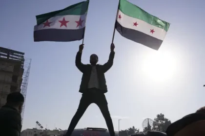 المبعوث الخاص للأمم المتحدة يدعو إلى الرفع السريع للعقوبات عن سوريا