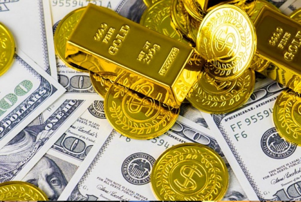 The price of the dollar and gold coin increased in Tehran's market