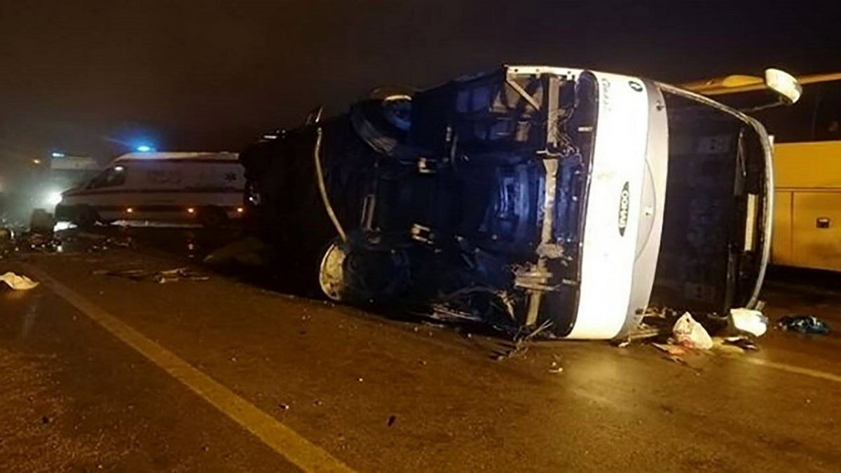 انقلاب حافلة تقل طلاب في كرمان ووفاة 6 أشخاص