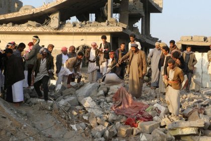 در پی حملات سنگین آمریکا به یمن مقامات درمانی اعلام کردند۵۳ نفر کشته شدهاند