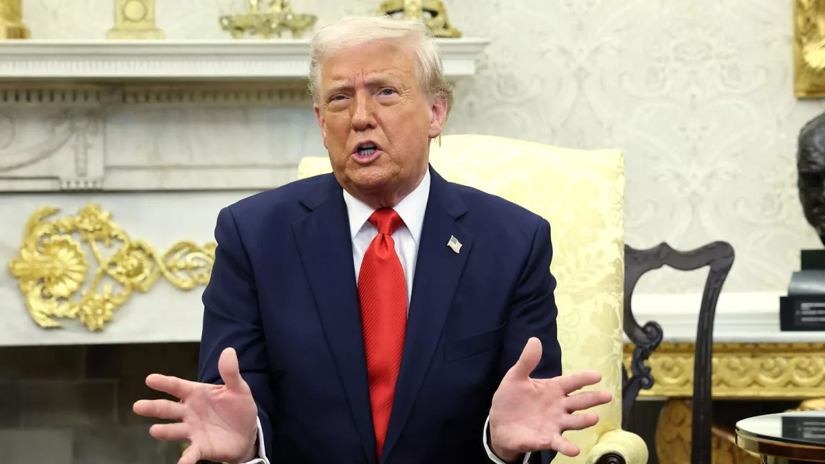 Trump before his trip to Italy prefers agreement with Iran over bombing