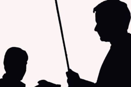 Teacher summoned to Sanandaj court