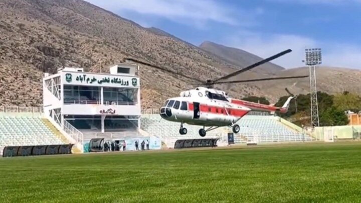 مدیرعامل باشگاه خیبر: برای خشک کردن چمن ورزشگاه تختی خرمآباد بالگرد اجاره کردیم