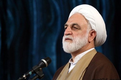 اژه ای: فضایی درست کردهاند که از نشستن و برخاستن با افرادی که تولید ثروت میکنند میترسیم