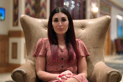 بعد من اجتماع ترامب مع لورا لومر، تم فصل ثلاثة مسؤولين من مجلس الأمن القومي