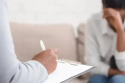 وزارة الصحة: واحد من كل أربعة أشخاص في إيران يعاني من مشاكل نفسية
