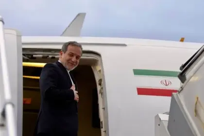 عراقجي وصل إلى عمان