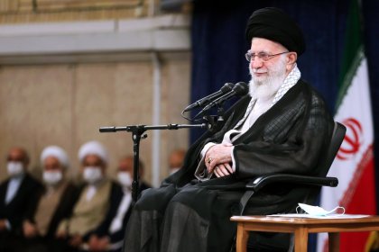 خبرگزاری رویترز: رهبر جمهوری اسلامی نیروهای مسلح ایران را به حالت آمادهباش درآورده است