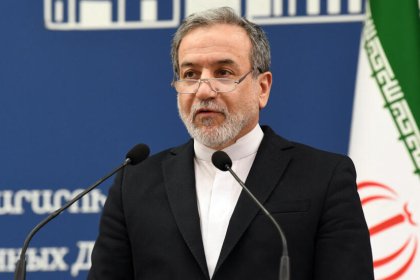 Araghchi Reacts to Qasemian's Clip in a Tweet