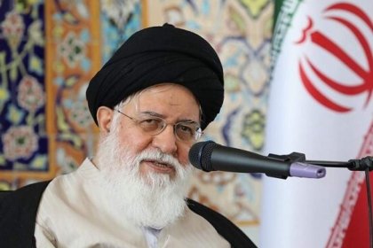 علم الهدی: أمريكا لم تفعل شيئًا في إيران سوى الوحشية