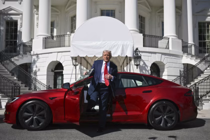 Trump plans to sell his red Tesla car