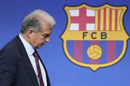غرامات كبيرة لبرشلونة، تشيلسي، أستون فيلا وليون بسبب انتهاك القوانين الضريبية