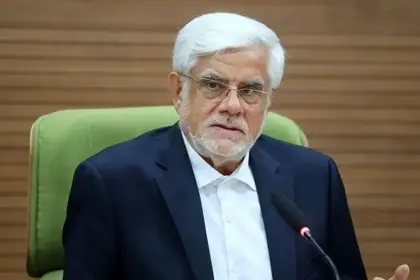 عارف: معاون اول رئیس‌جمهور، راهبرد اصلی دولت معیشت مردم است