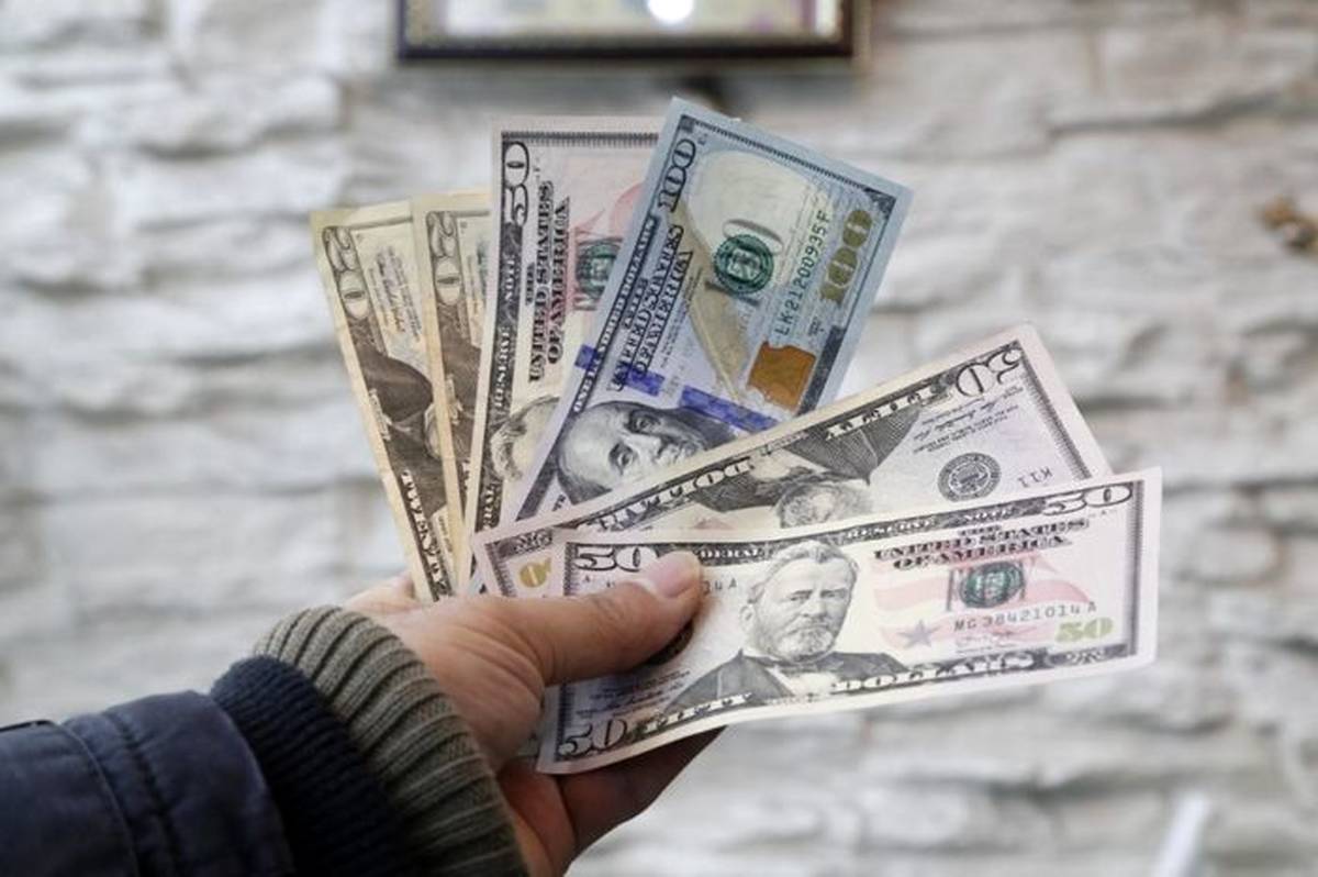 Iran Chamber of Commerce Snapback Drives Dollar to 165,000 Tomans
