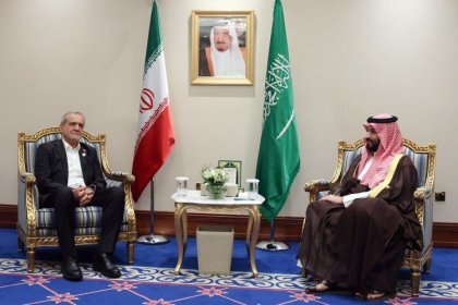 لقاء مسعود بزشكيان مع محمد بن سلمان على هامش قمة الدوحة