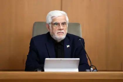 عارف: العودة إلى العقوبات لا ينبغي أن تُضخم بشكل مفرط