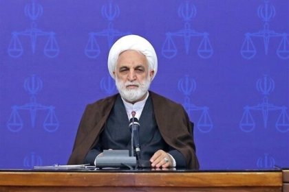 الأعداء يسعون من خلال الترويج لعدم الحجاب إلى إزالة القيم الدينية من عقول الشباب