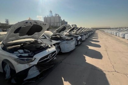 وصول أكبر شحنة من سيارات مرسيدس بنز المخصصة للمحاربين القدامى إلى البلاد