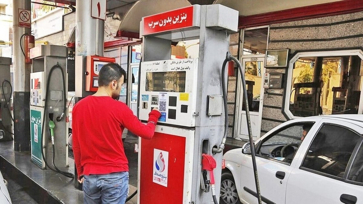 Spokesperson for the National Gas Station Owners' Association: Over one billion tomans of fuel was purchased with a single bank card in one month