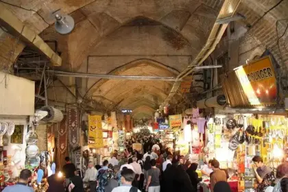 إذا لم تُحدد مصير 11 سراي بحراني في بازار طهران قبل النوروز، سيتم إغلاقها من قبل فرق الإطفاء