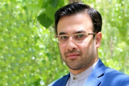 تم القبض على قاسم مکارم شیرازی مستشار وزير النقل السابق ليلاً